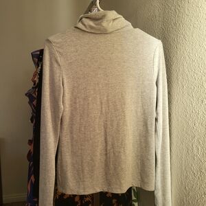 Banana Republic Light Gray Women's Turtleneck Shirt